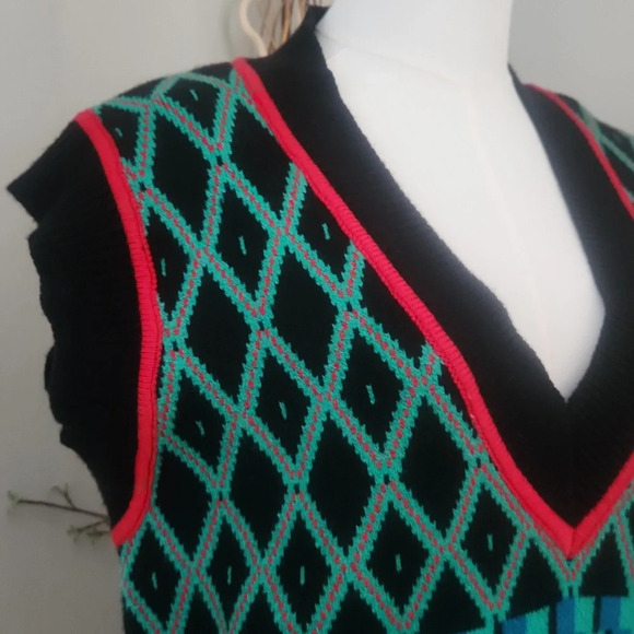 Cider Diamond Stitching Checkered Knitted Sweater Vest MEDIUM - Picture 3 of 12